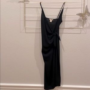 Strappy V neck tie waist midi black dress